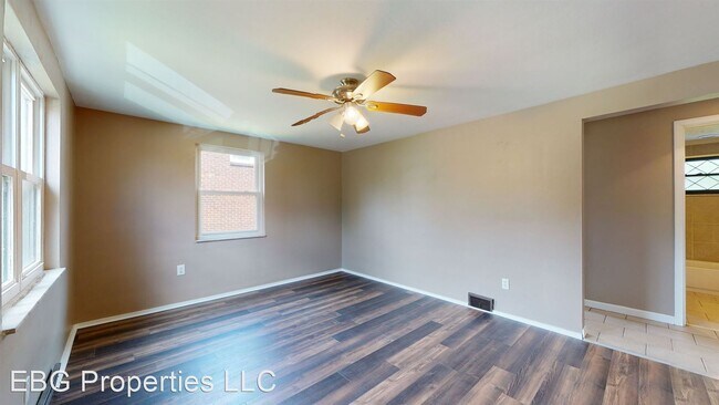 Building Photo - 3 br, 1 bath House - 149 Parkwood Rd