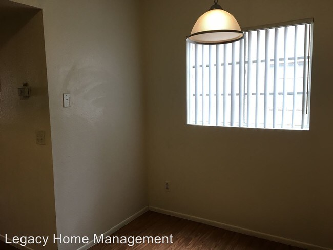 Building Photo - 2807 E Le Marche Ave