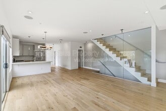 Building Photo - 4147 Bachman Pl