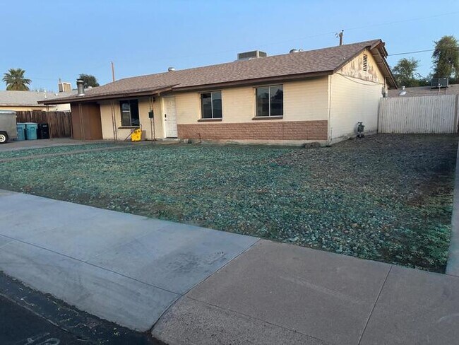 Foto del edificio - 7955 W Fairmount Ave