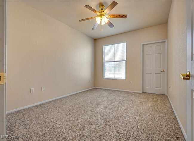 Building Photo - 10550 W Alexander Rd