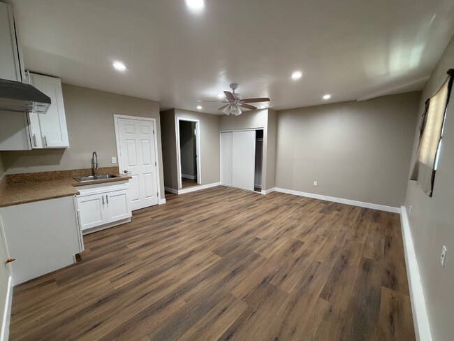 Foto del edificio - 2828 W 7th St