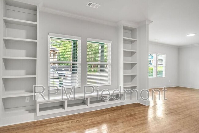 Foto del edificio - 751 Cascade Pl SW