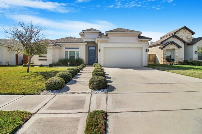 Foto del edificio - 4005 Water Lily Ave