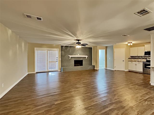 Building Photo - 2412 Flagstone Dr