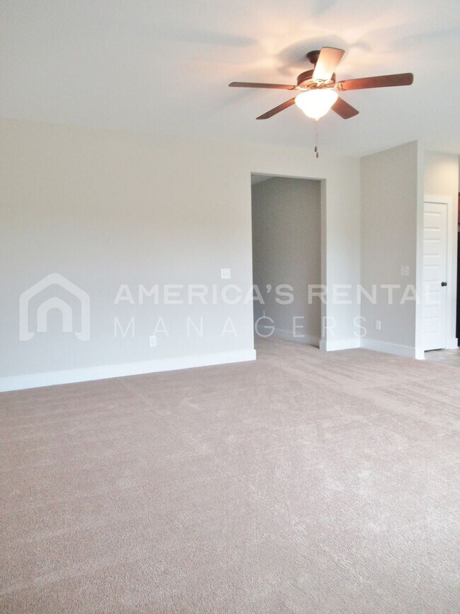 Building Photo - Home for Rent in Tuscaloosa...Available No...