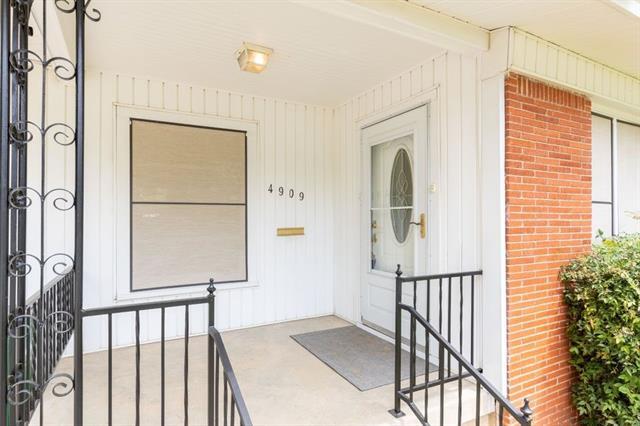 Building Photo - 4909 Monett St