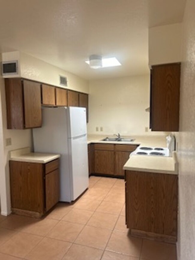 Foto del edificio - 2241 N Treat Ave