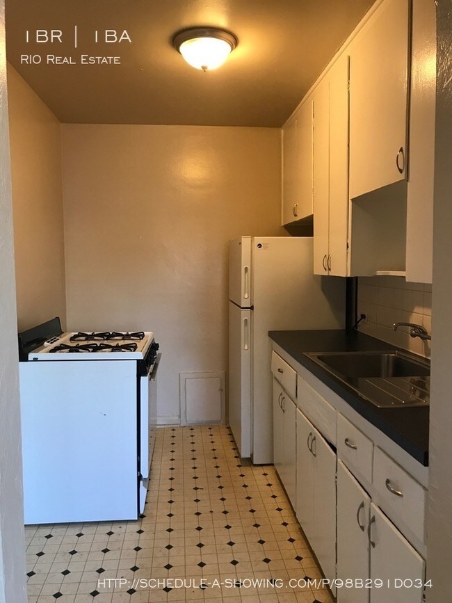 Building Photo - 1520 Grape St