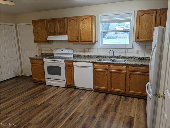 Foto del edificio - 726 Luke SW Dr