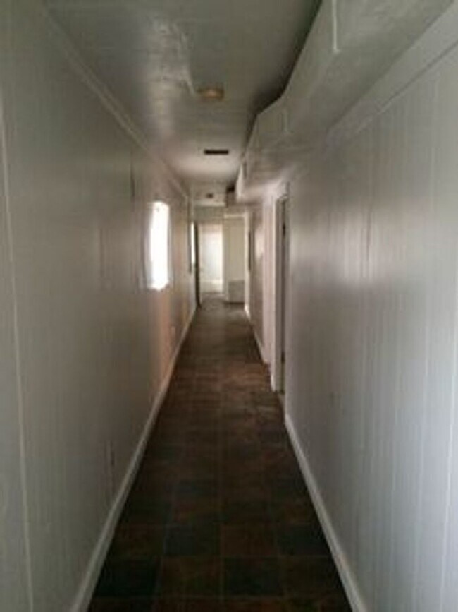 Foto del edificio - Spacious 4 bed 2 bath House in Church Hill