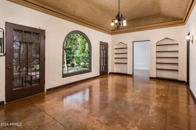 Foto del edificio - 40 W Medlock Dr