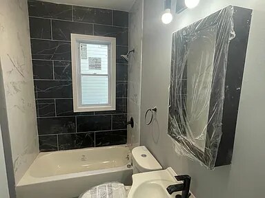 Foto del edificio - 145 Sherman Ave