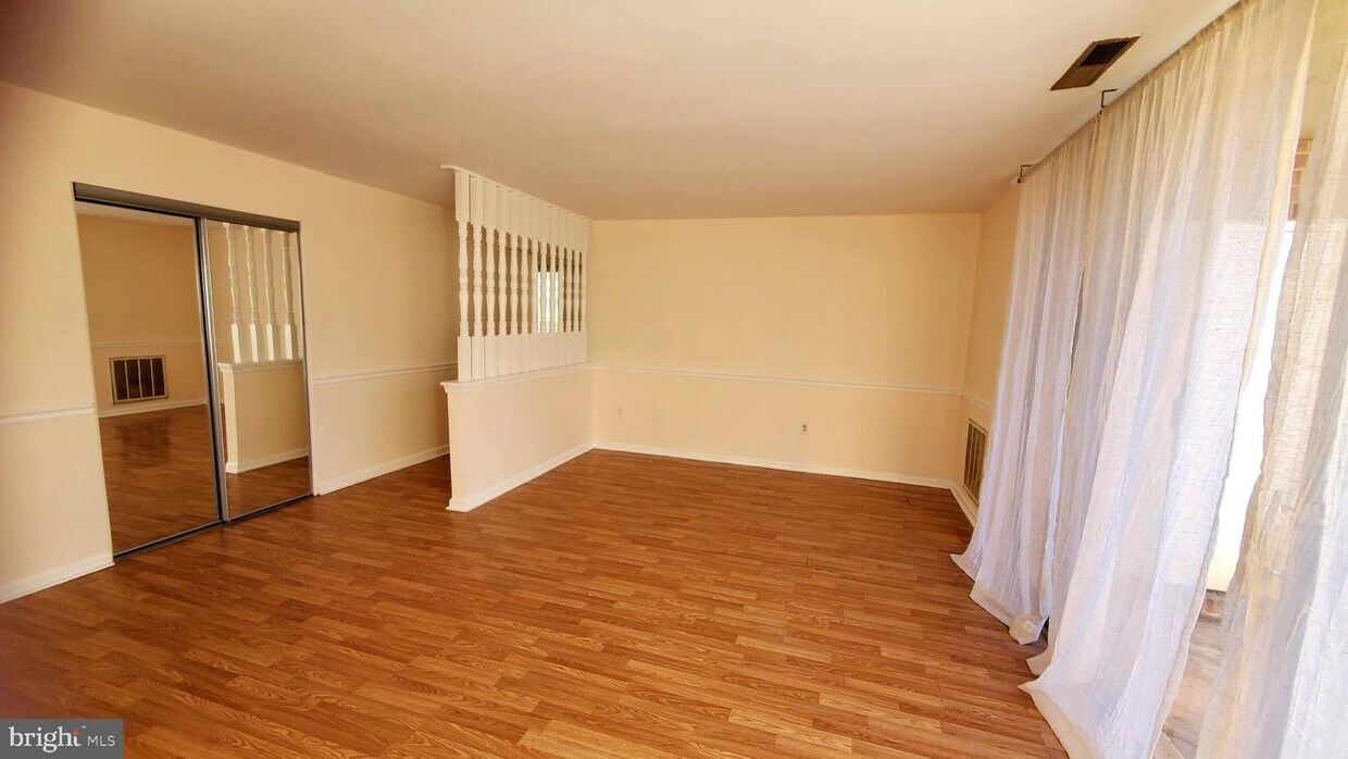 Foto principal - 760 Quince Orchard Blvd