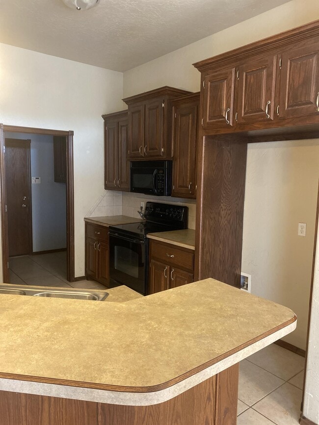 Foto del edificio - 617 Allison Ln