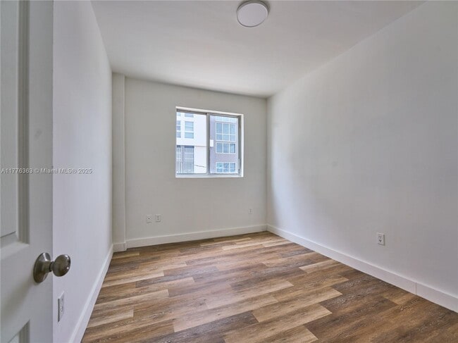 Foto del edificio - 6211 NW 7th Ave