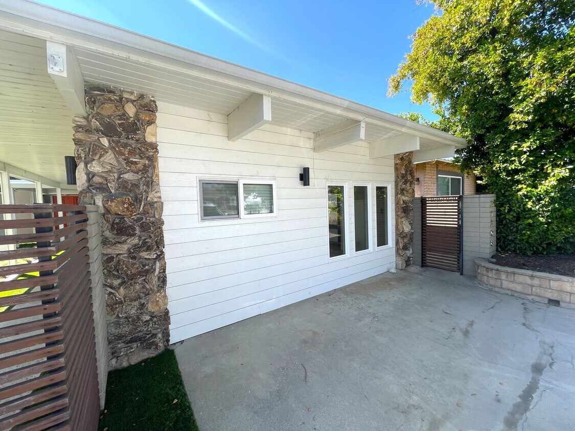 Primary Photo - Modern Eco-Friendly ADU with High-End Fini...