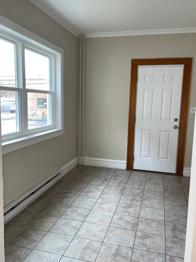 406 S Main St Unit 1, Taylor, PA 18517 Apartments in Taylor, PA