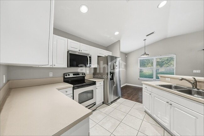 Building Photo - 11604 Brookmore Way