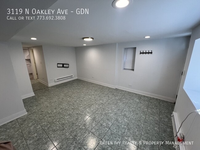 Photo - 3119 N Oakley Ave-GDN Apartment