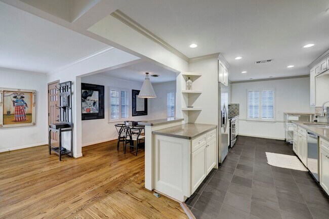 Foto del edificio - 3422 Norris Dr
