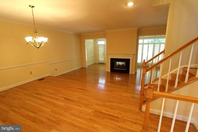 Foto del edificio - 10502 James Wren Way