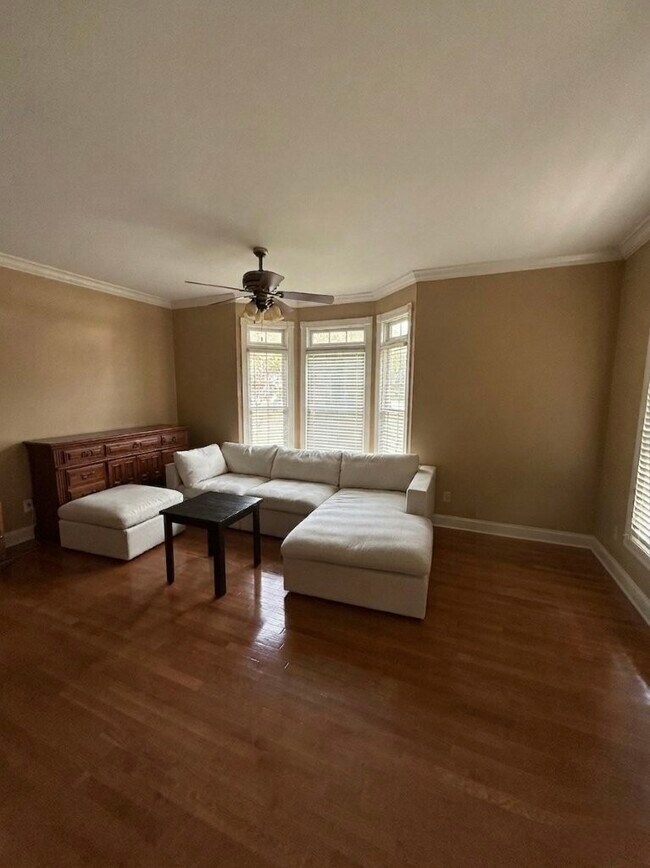 Foto del edificio - 581 Cedar Creek Rd