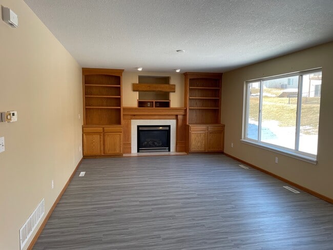 Livingroom - 1462 Walker Way
