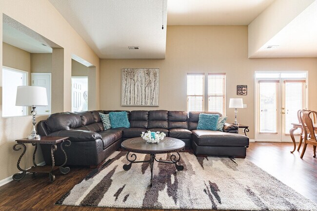 Foto del edificio - 22898 E Euclid Cir