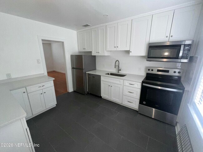 Foto del edificio - 1340 Landon Ave