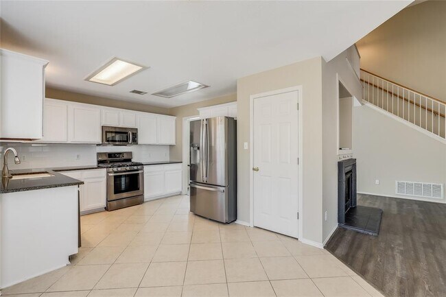 Building Photo - 1812 W Pflugerville Pkwy