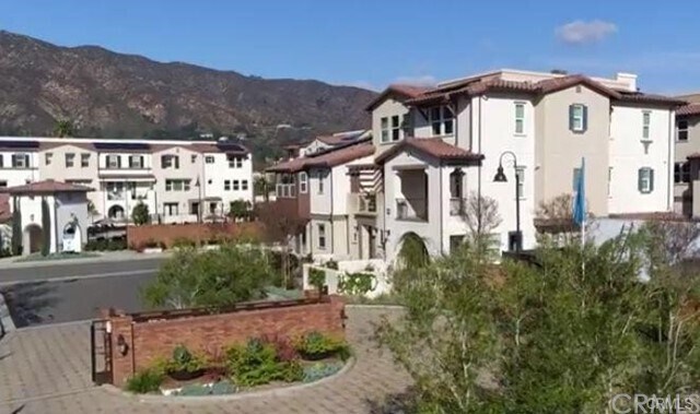 Building Photo - 621 W Foothill Blvd