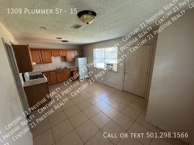 Building Photo - 1309 Plummer St