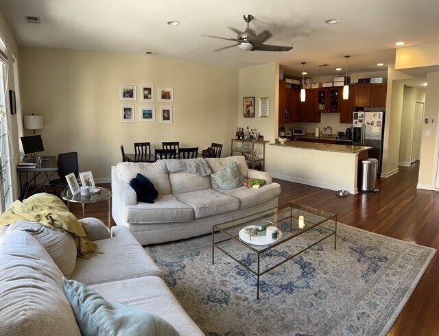 Foto del edificio - 2650 N Halsted St