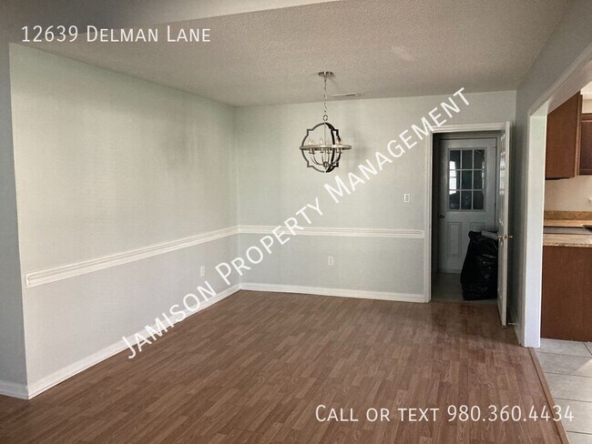 Building Photo - 12639 Delman Ln