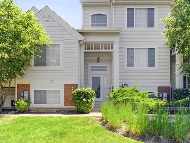 Photo - 2378 Oakfield Ct (Aurora, IL) Townhome