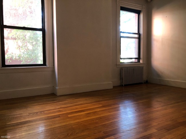 Foto del edificio - 14 Davis Ave