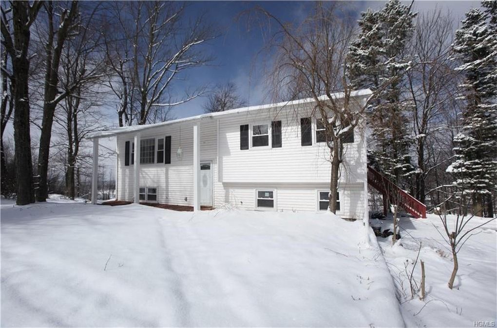 10 Varnell Rd, Monticello, NY 12701 House for Rent in Monticello, NY