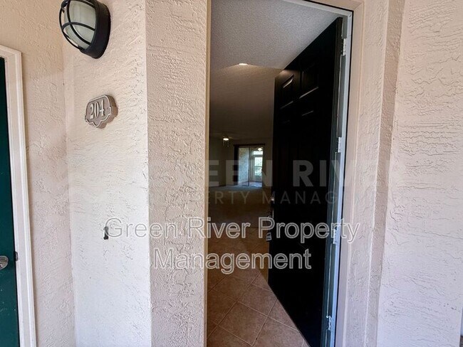 Foto del edificio - 204 Augusta Cir