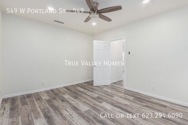 Building Photo - 549 W Portland St