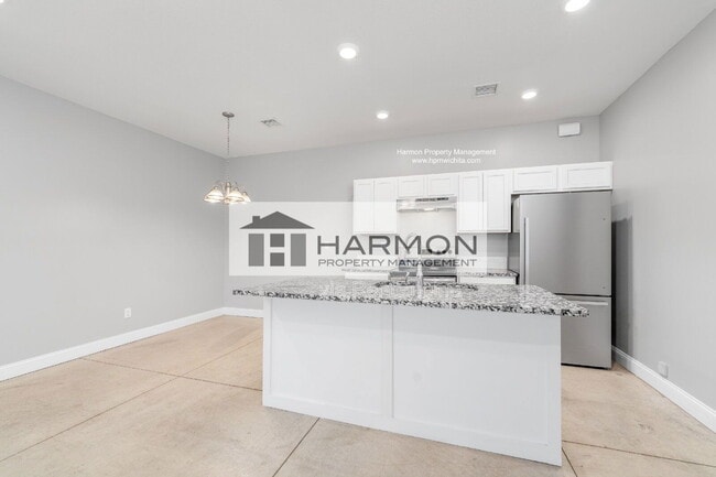 Building Photo - 5527 S Handley St