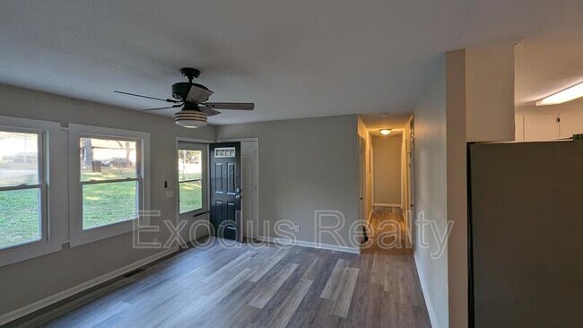 Foto del edificio - 900 Lansing St