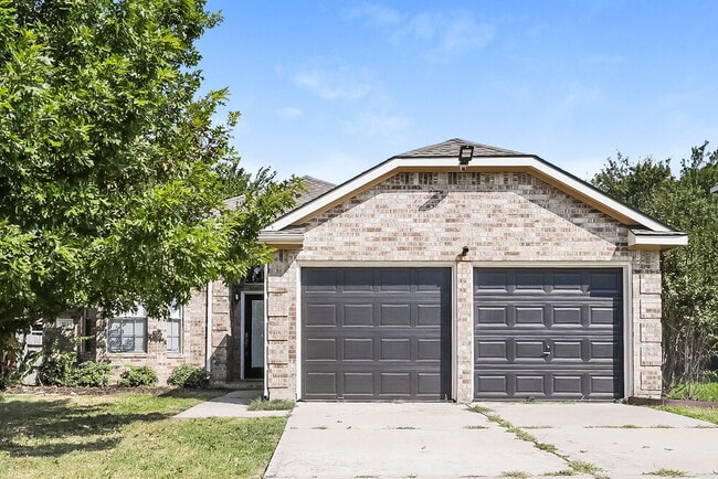 Building Photo - 311 Lake View Dr