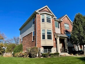 Building Photo - 2915 Henley Ln