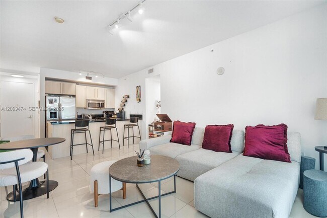 Foto del edificio - 79 SW 12th St