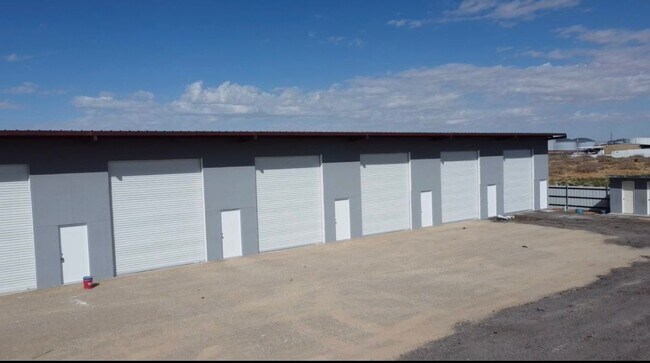 Building Photo - 13710 Laura Ln