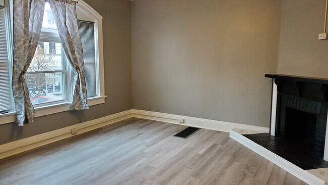 Living Room - 705 Fairfield Ave