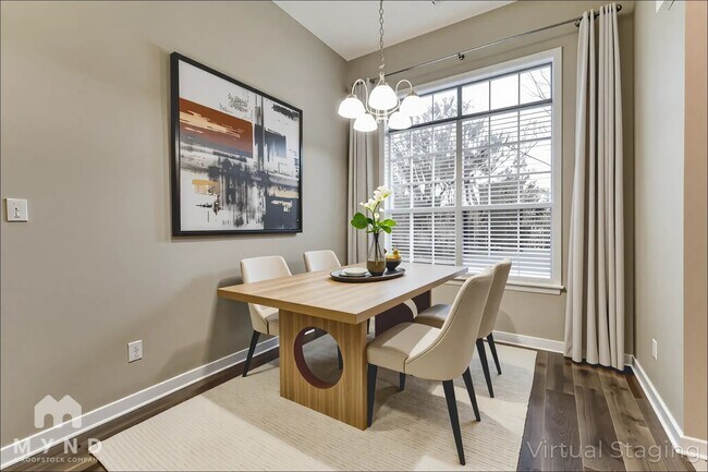 Foto del edificio - 8647 Rogers Park Ave