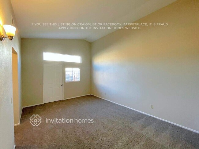 Foto del edificio - 10980 Village Rd