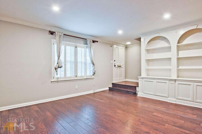 Foto del edificio - 34 Glenald Way NW